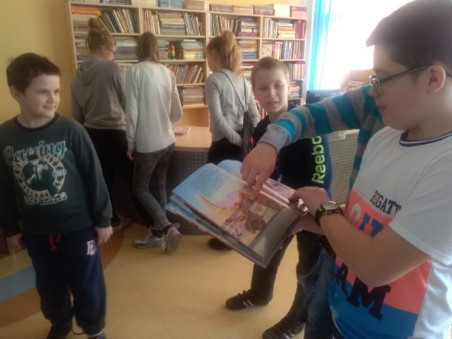 Wycieczka uczniów ze Zrębina i Połańca